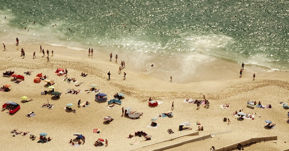 Why Dermatologists Hate This Summer Trend