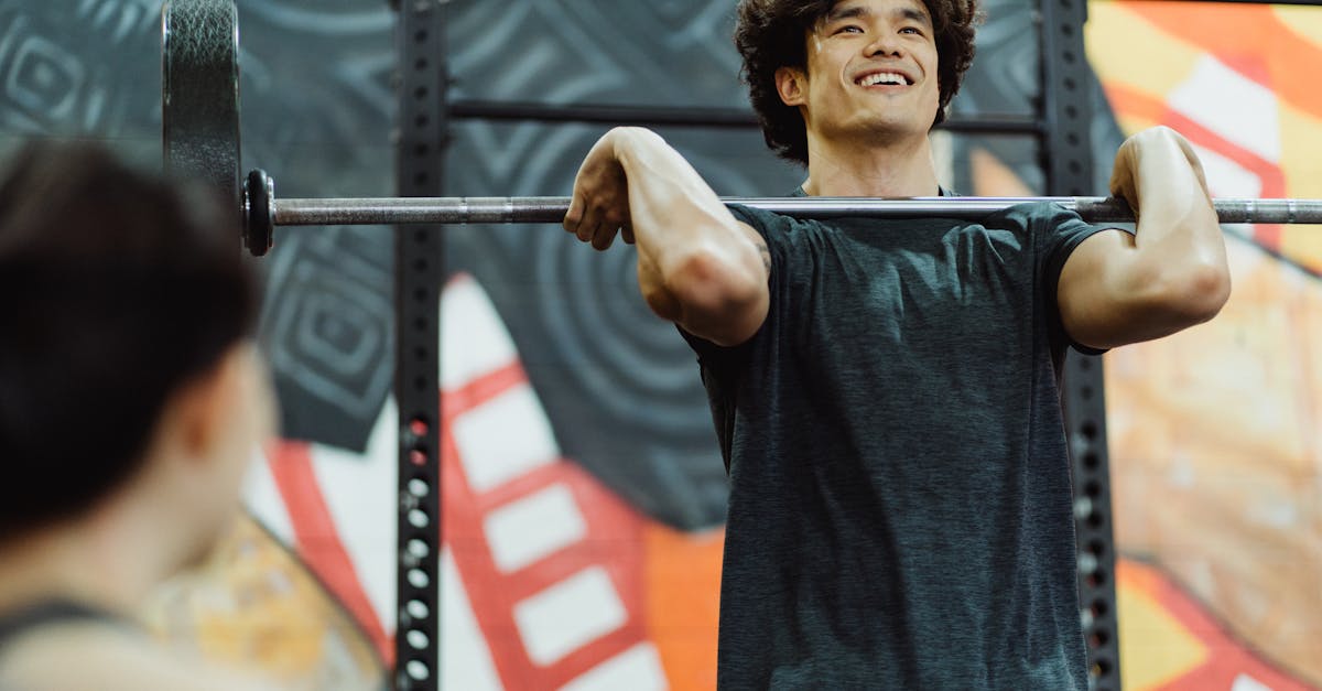Young Men Are Breaking Their Bodies for Instagram Muscles