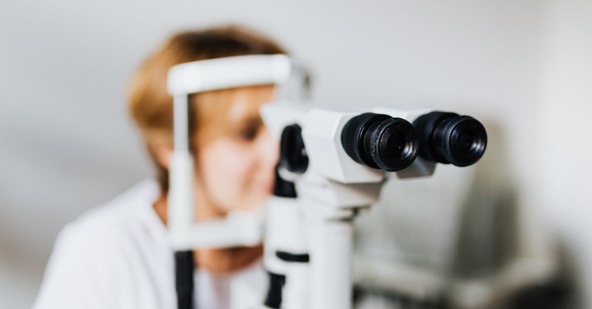 Your Blurry Vision Might Be Scrambling Your Brain
